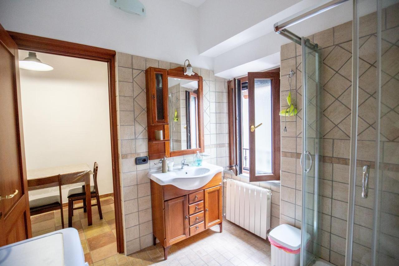 Antica Dimora Della Chiesa Apartment Olevano Romano Bagian luar foto