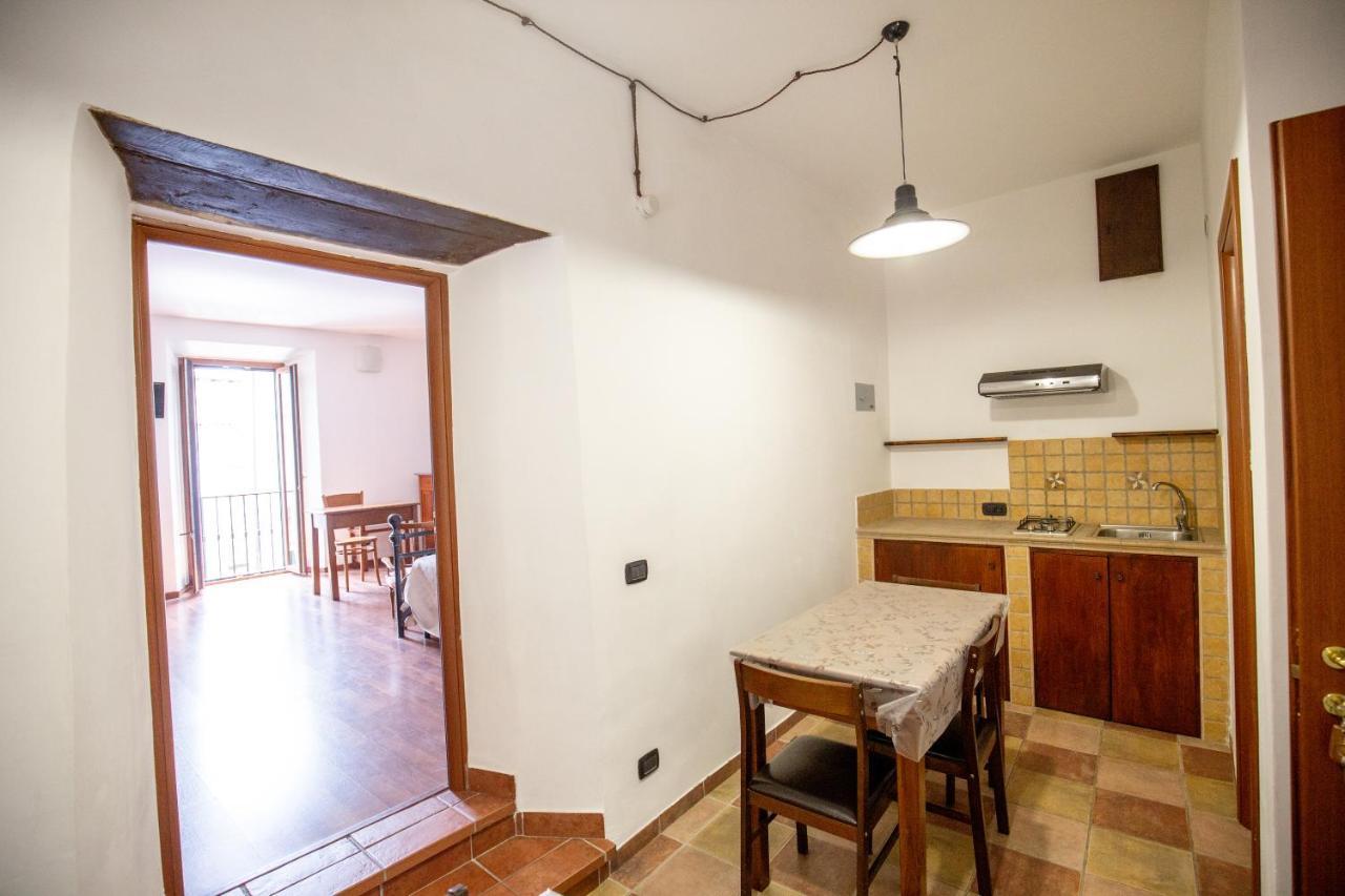 Antica Dimora Della Chiesa Apartment Olevano Romano Bagian luar foto