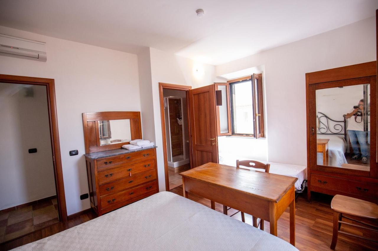 Antica Dimora Della Chiesa Apartment Olevano Romano Bagian luar foto