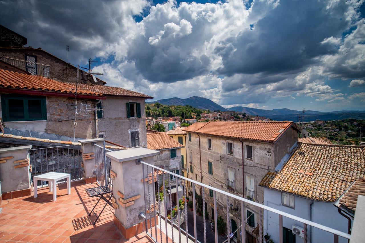 Antica Dimora Della Chiesa Apartment Olevano Romano Bagian luar foto