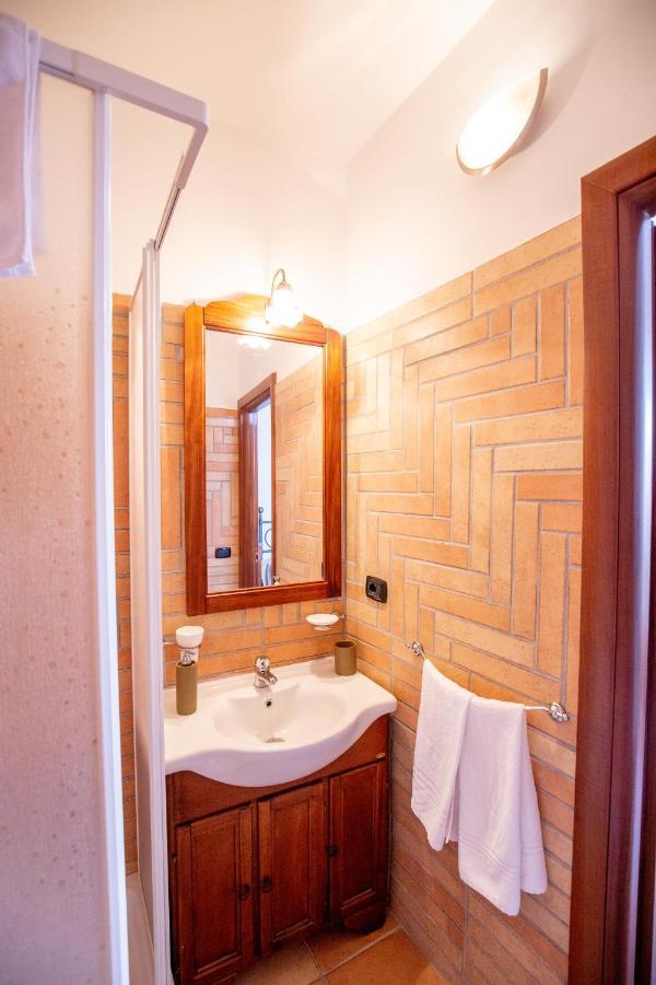 Antica Dimora Della Chiesa Apartment Olevano Romano Bagian luar foto