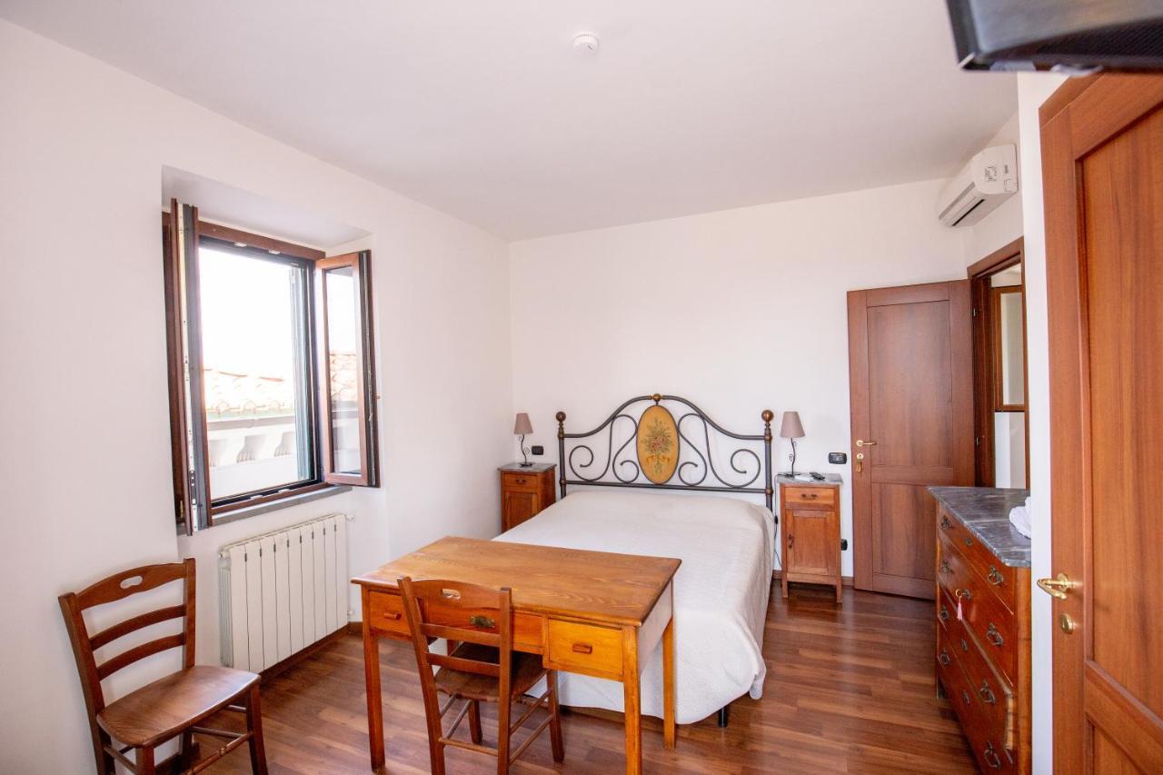 Antica Dimora Della Chiesa Apartment Olevano Romano Bagian luar foto